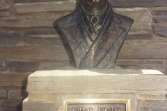 Guston-Borglum-bust
