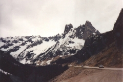 More-snow-covered-mountains-WA