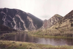 Mountains-and-river-MT